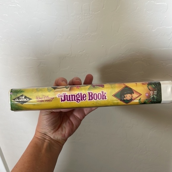 Disney Classics The Jungle Book VHS Tape Vintage Collectable. - Picture 3 of 16